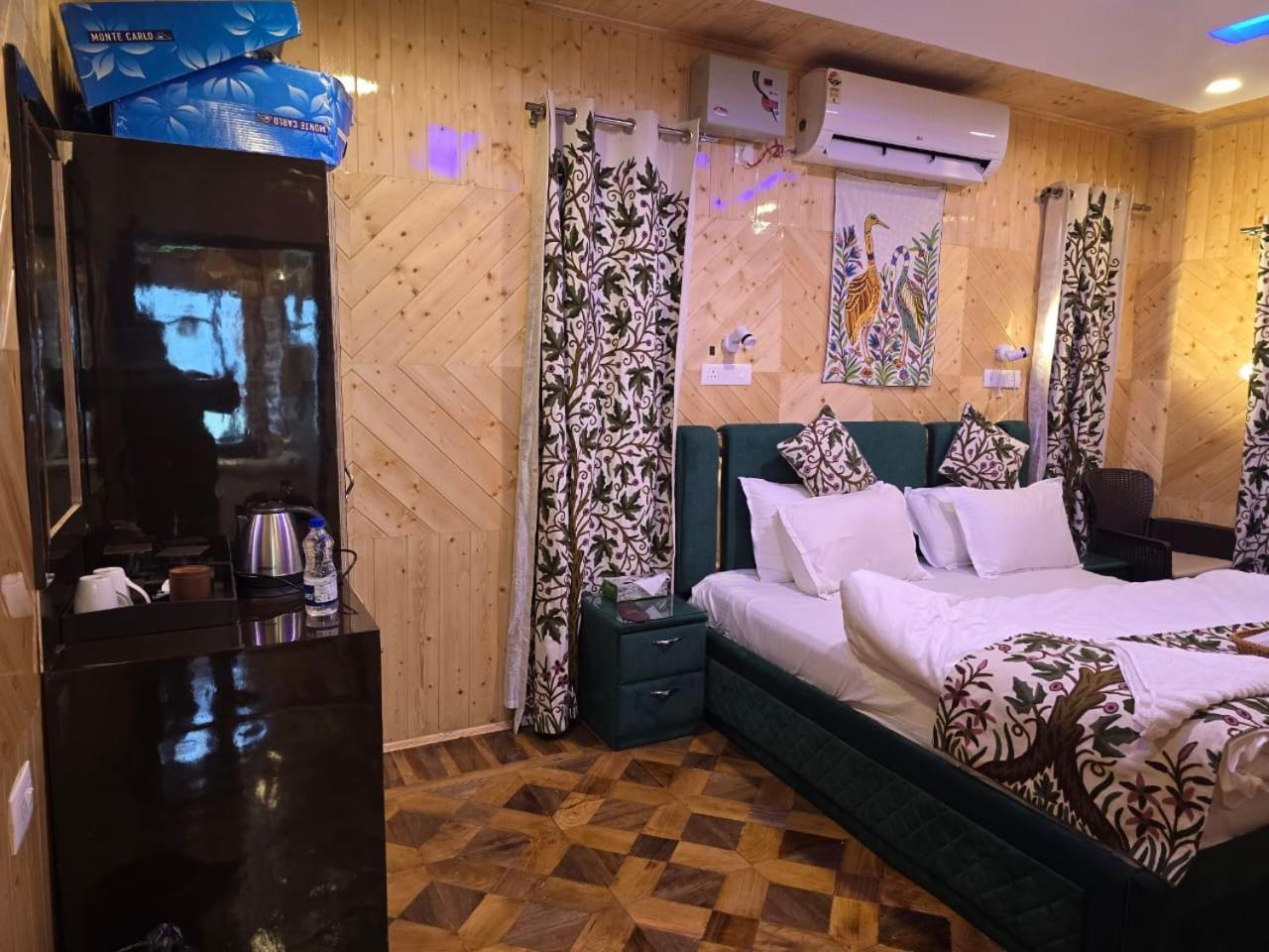 Cliff Cottage Pahalgam, Kashmir Batakut Экстерьер фото