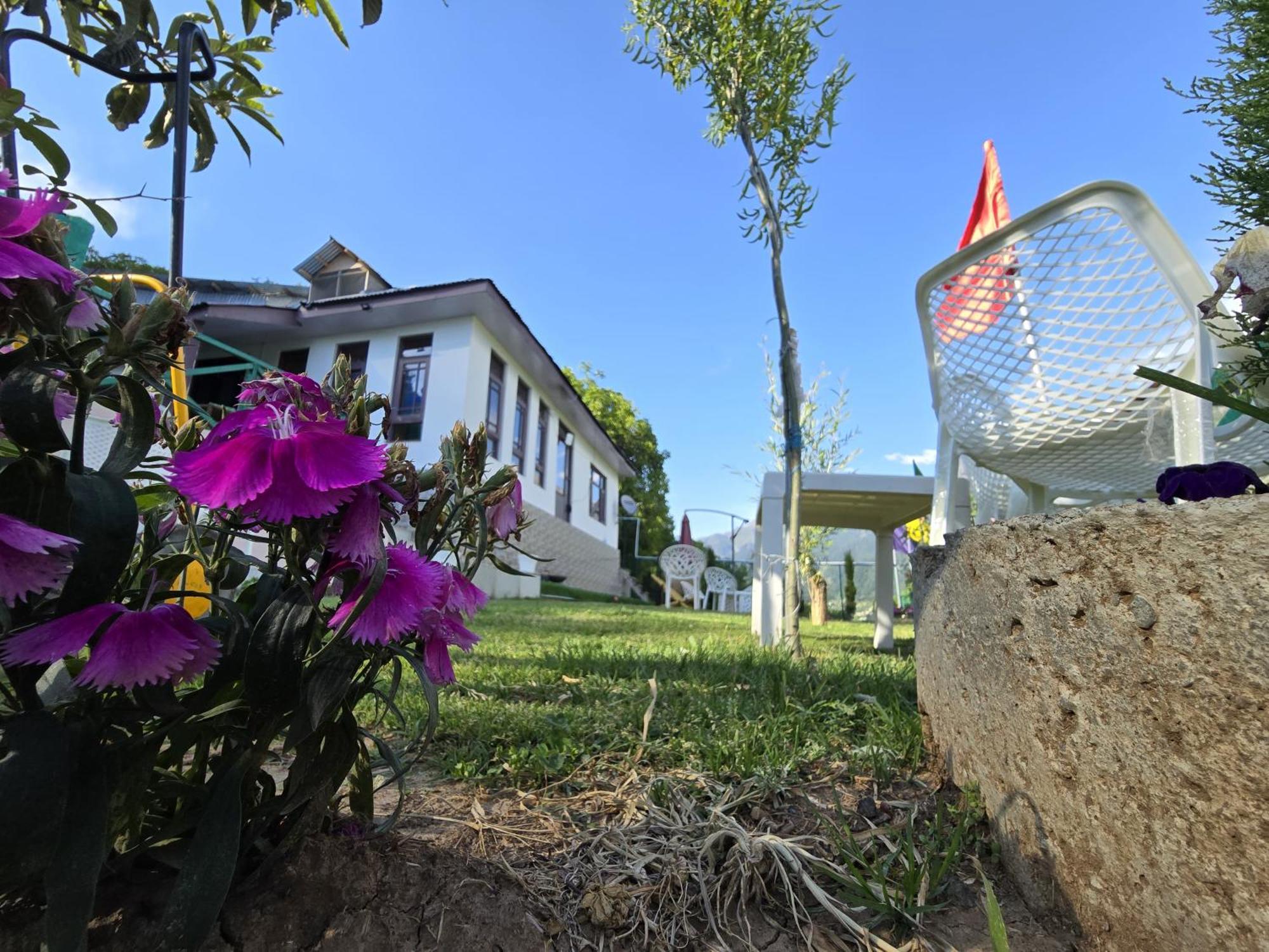 Cliff Cottage Pahalgam, Kashmir Batakut Экстерьер фото