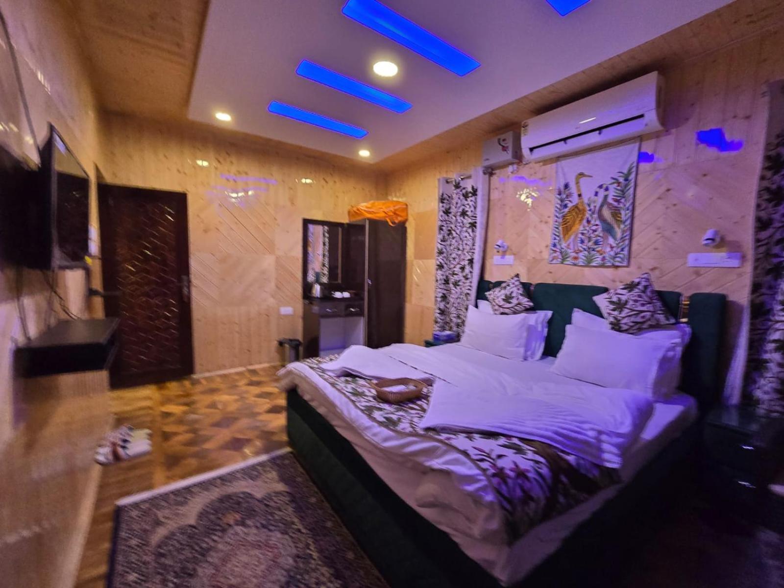 Cliff Cottage Pahalgam, Kashmir Batakut Экстерьер фото